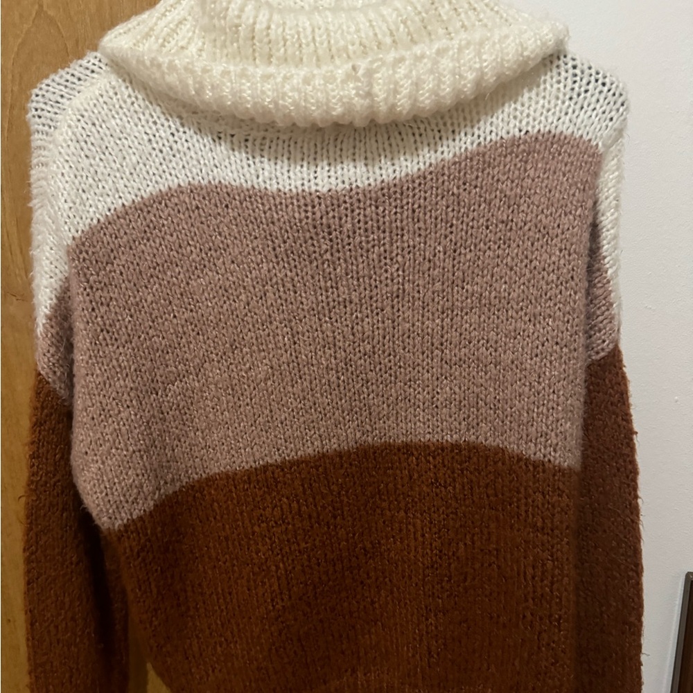 Rue 21 turtle neck sweater